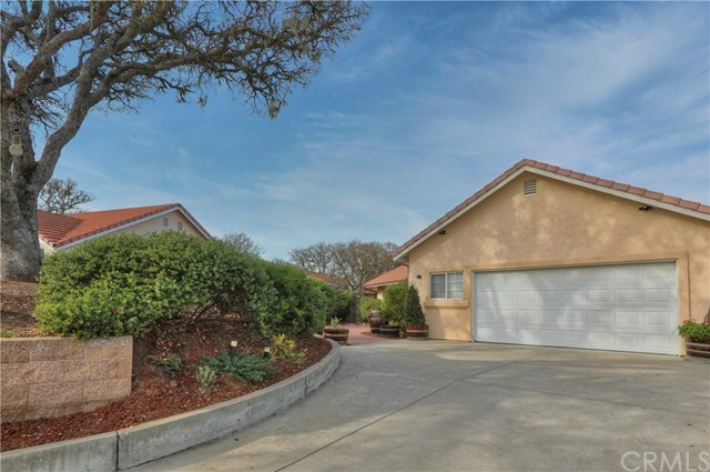 Property Photo:  836 Saint Andrews Circle  CA 93446 