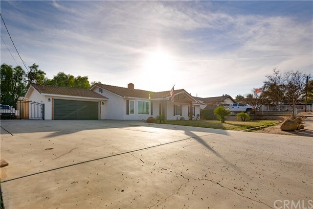 Property Photo:  18587 Mariposa Avenue  CA 92508 