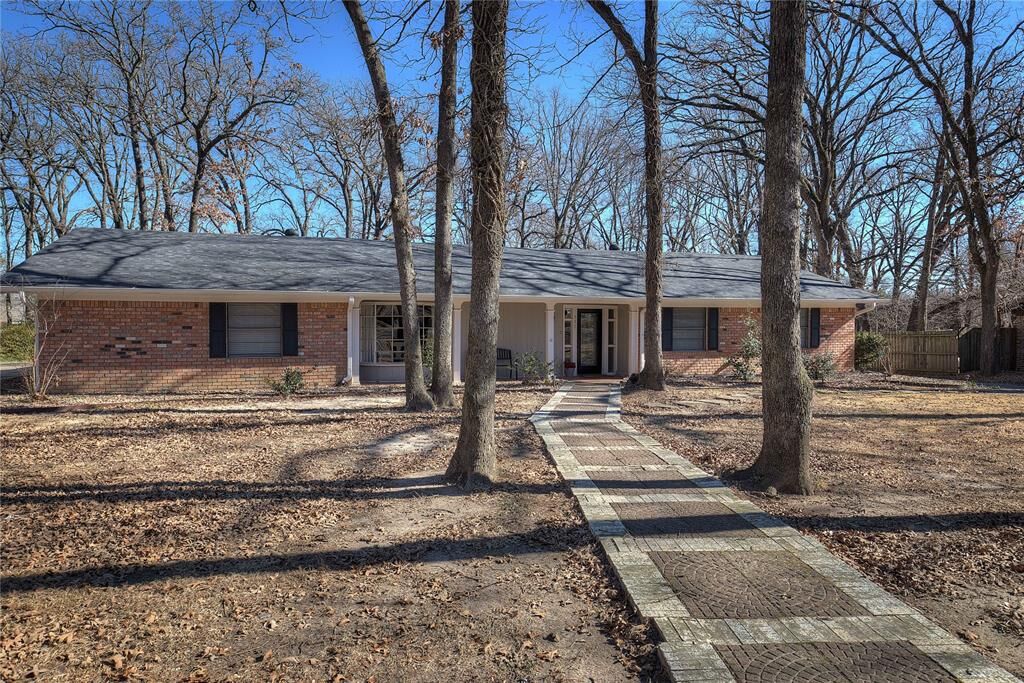 Property Photo:  337 Woodcrest Circle  TX 75482 