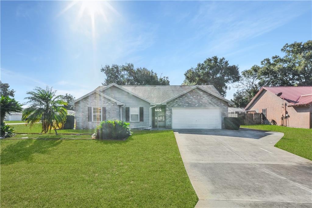 Property Photo: 2724 Lake Landing Blvd FL 32726