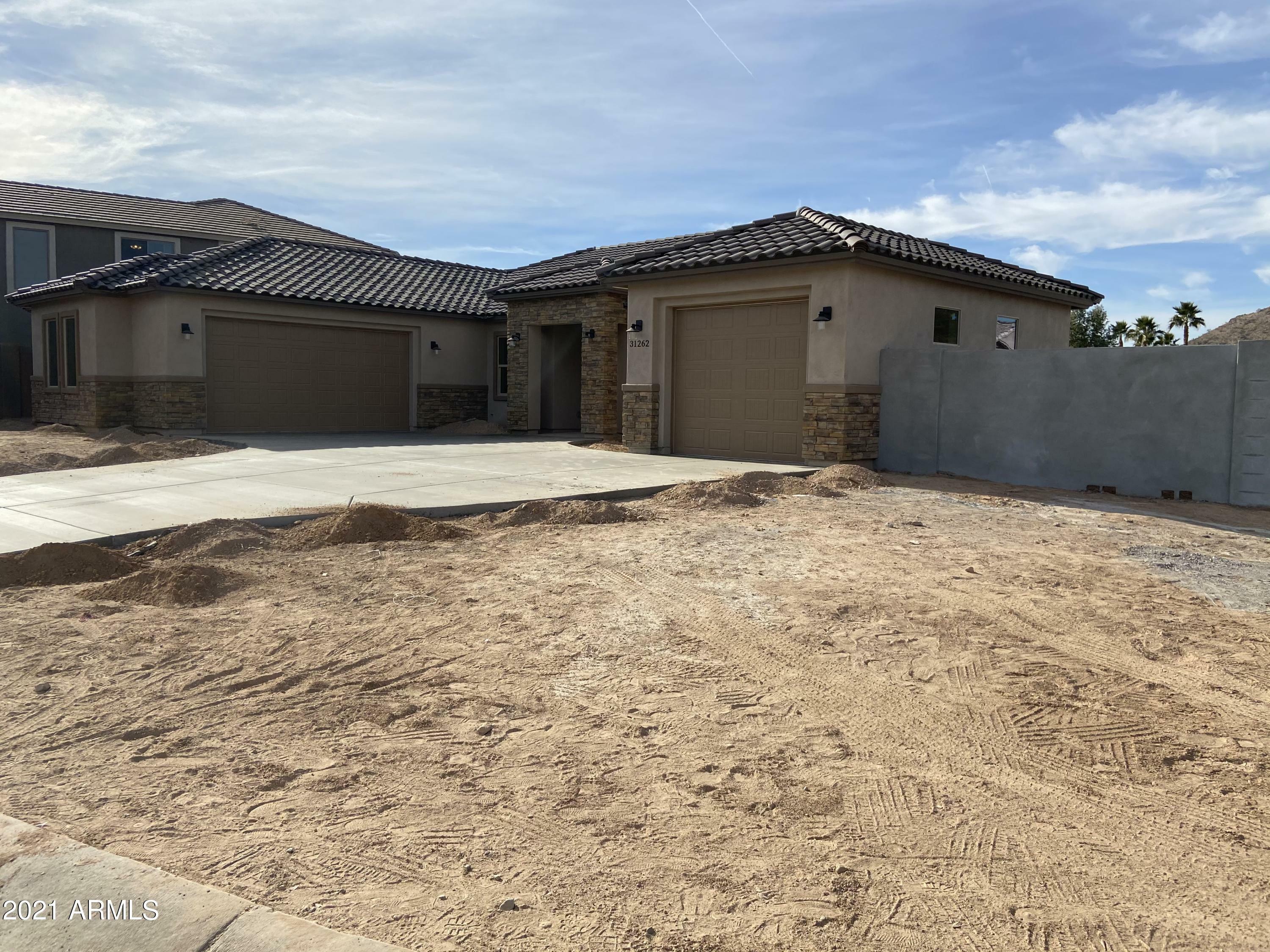 Property Photo:  31262 N Latigo Lane  AZ 85143 