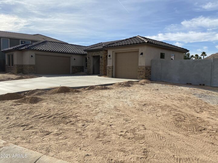 Property Photo: 31262 N Latigo Lane AZ 85143