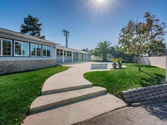 Property Photo:  1131 Monterey Vista Way  CA 92024 