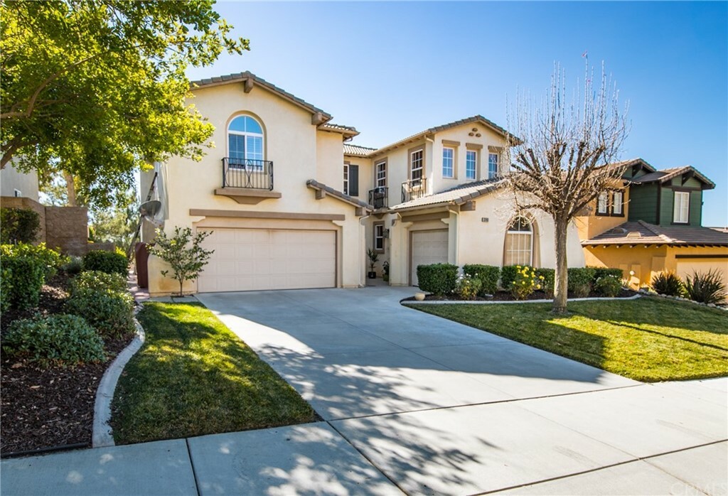 Property Photo:  33193 Fairway Drive  CA 92399 