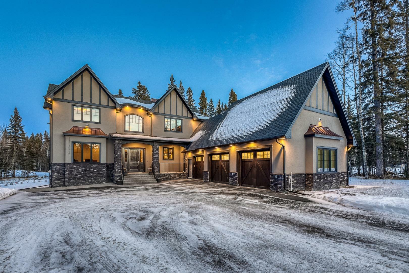 Property Photo: 303 Hawk'S Nest Hollow AB T0L 1W3