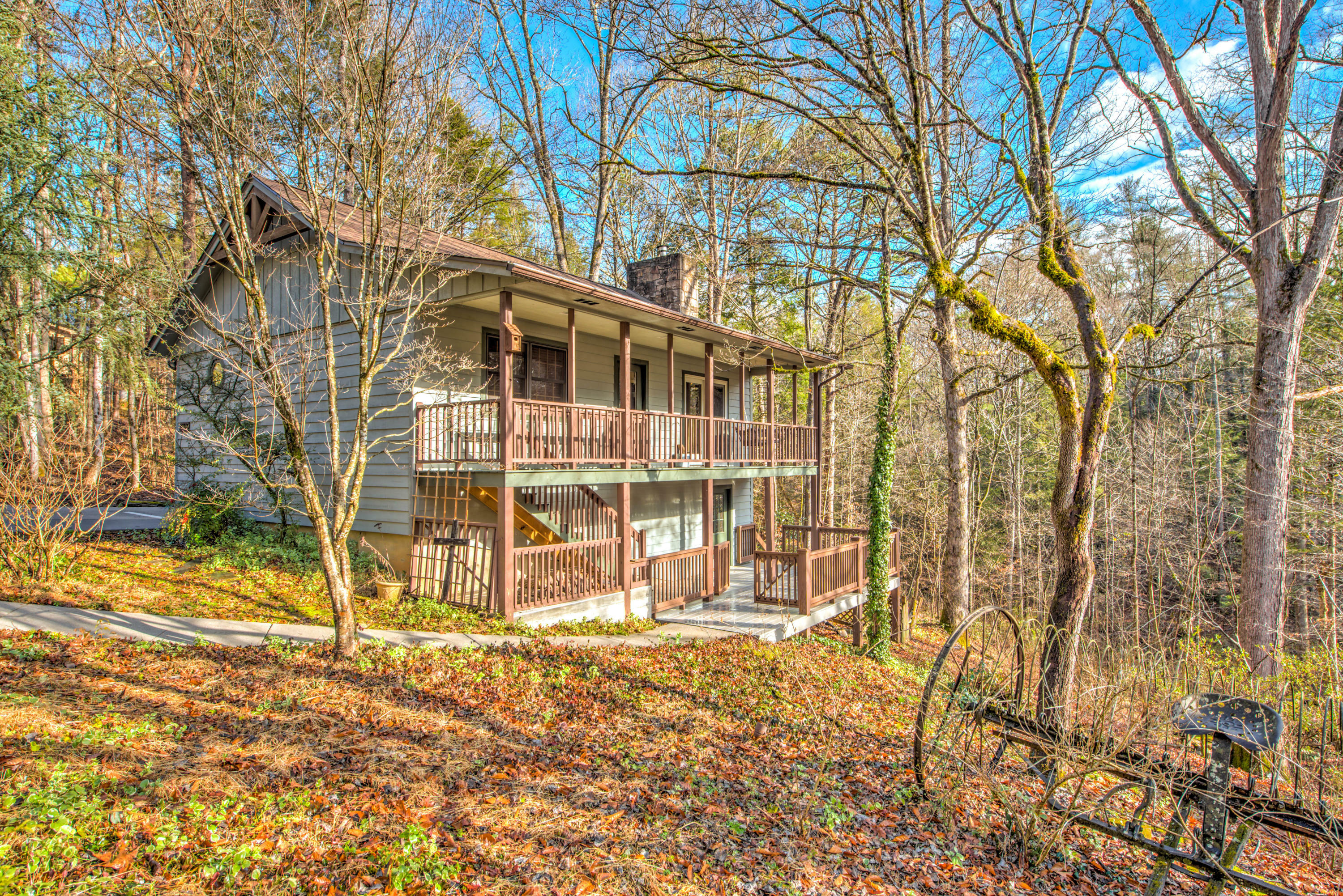 Property Photo:  309 Laurel Rd  TN 37882 