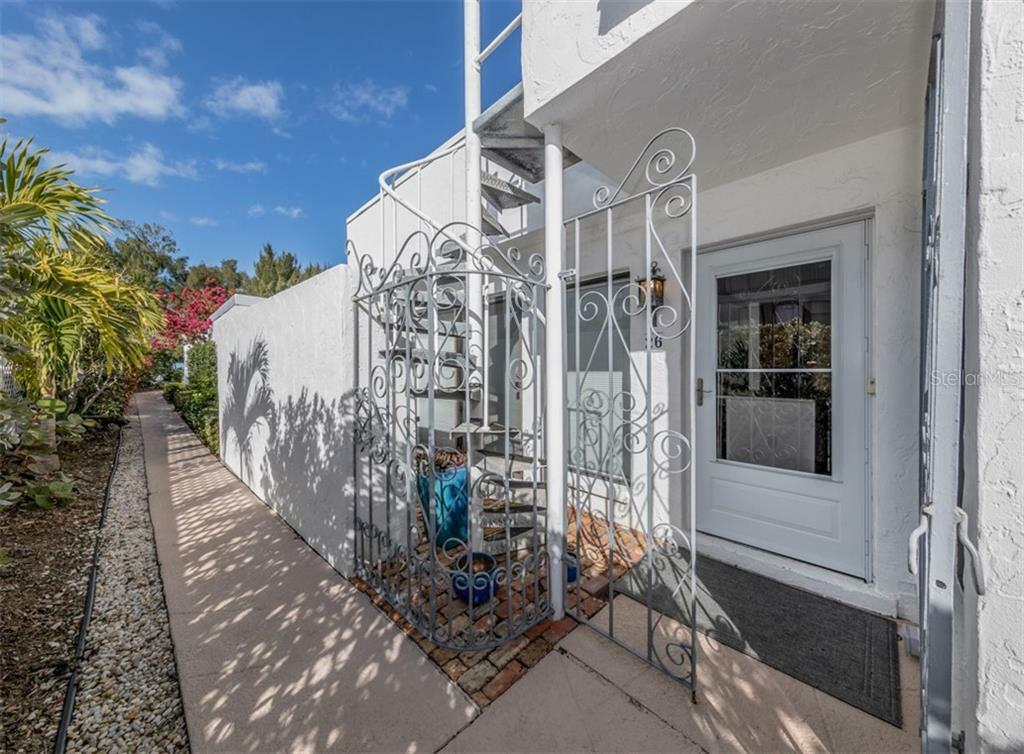 Property Photo: 1585 Tarpon Center Drive 26 FL 34285