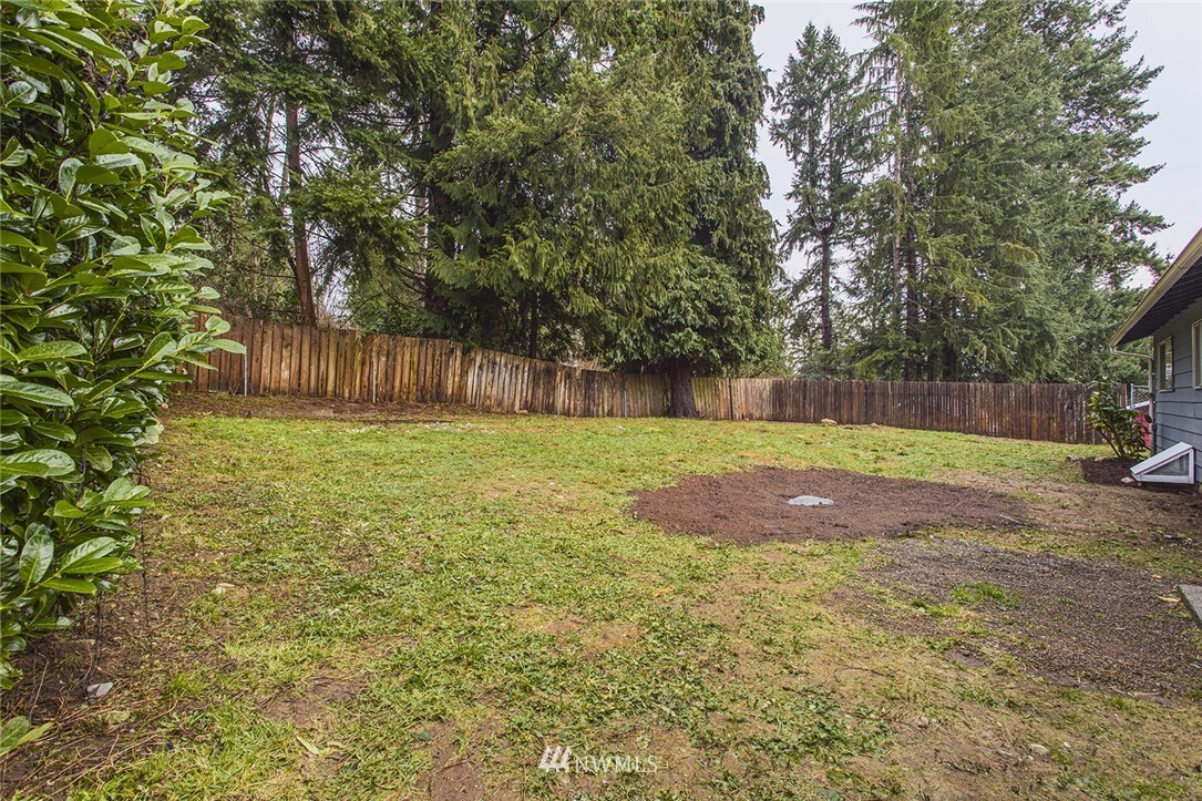 Property Photo: 8211 SE 71st Place WA 98290