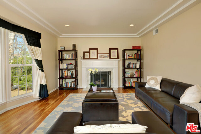 Property Photo: 1840 Hi Point St CA 90035