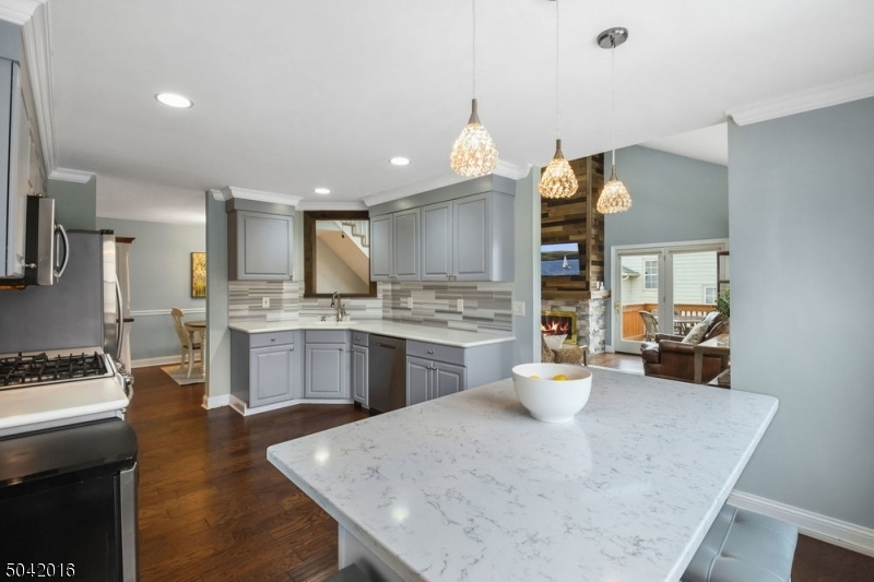 Property Photo:  18 Davenport Pl  NJ 07960 