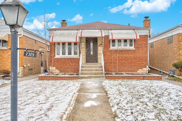 Property Photo:  2329 Westover Avenue  IL 60546 