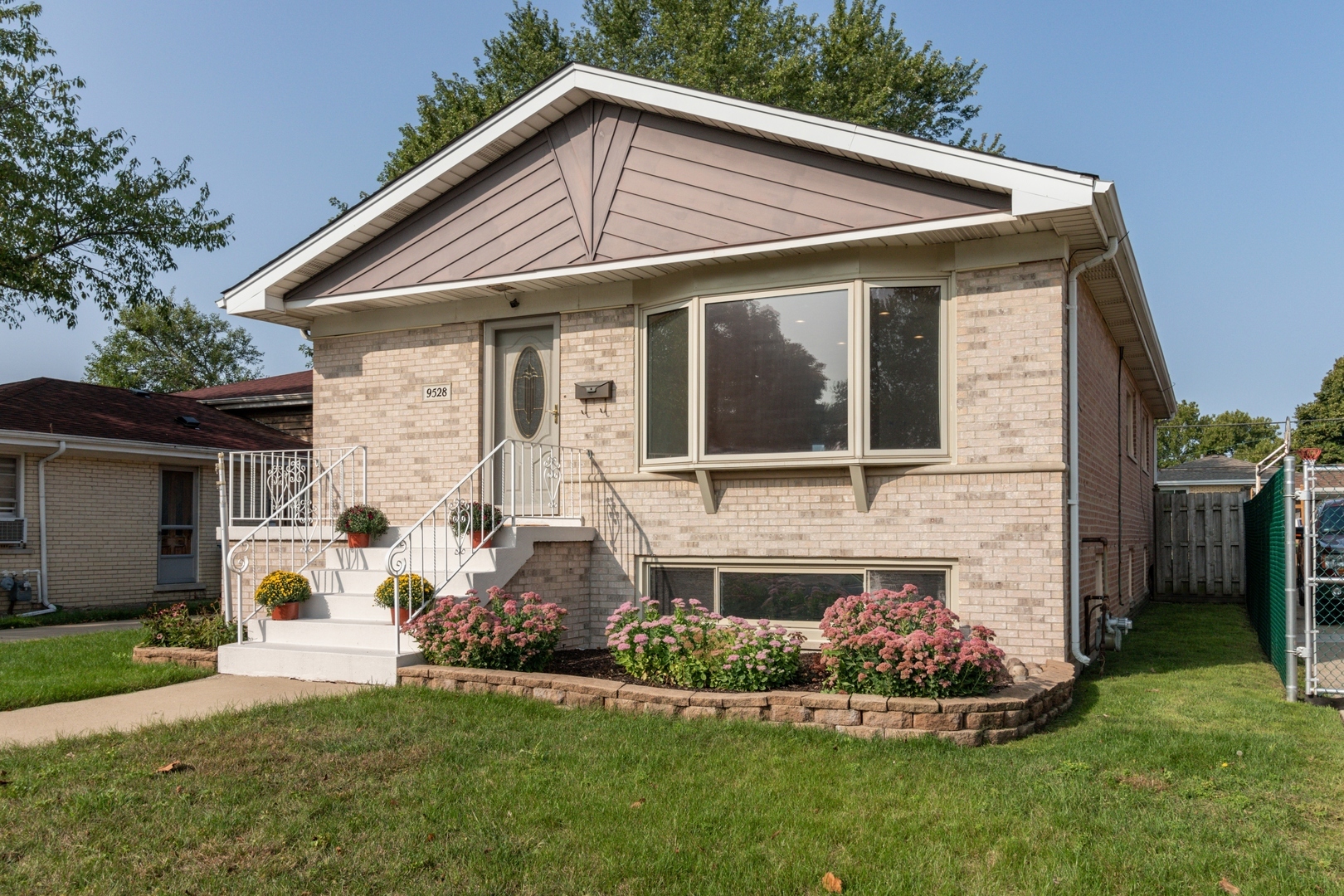 Property Photo:  9528 S Kostner Avenue  IL 60453 