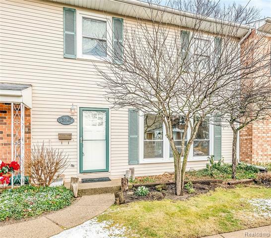 Property Photo:  13247 Lake Point Boulevard  MI 48111 