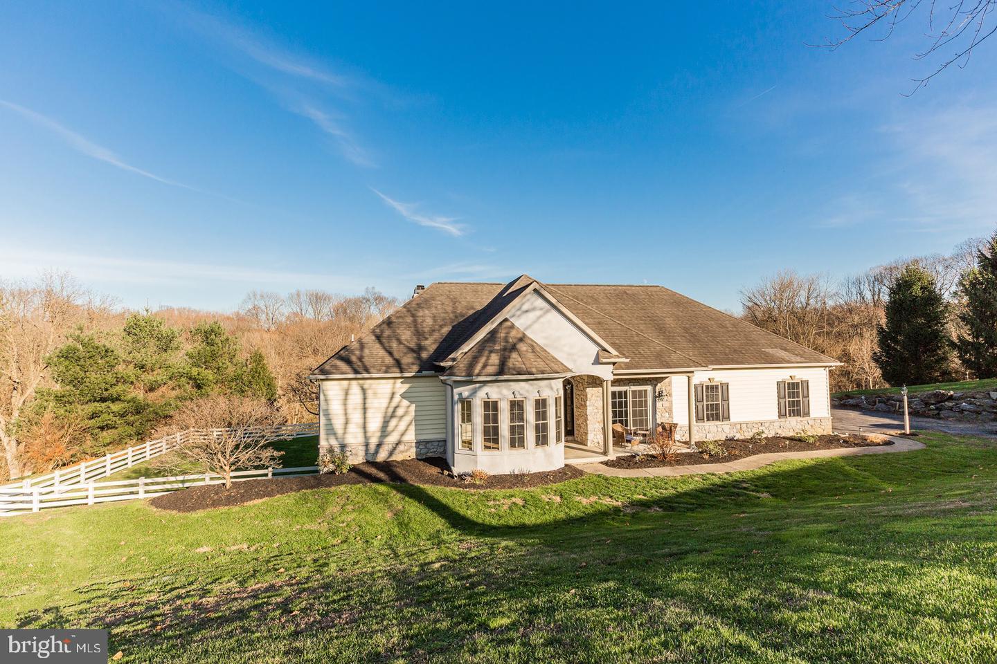 Property Photo: 256 Creek Road PA 17551