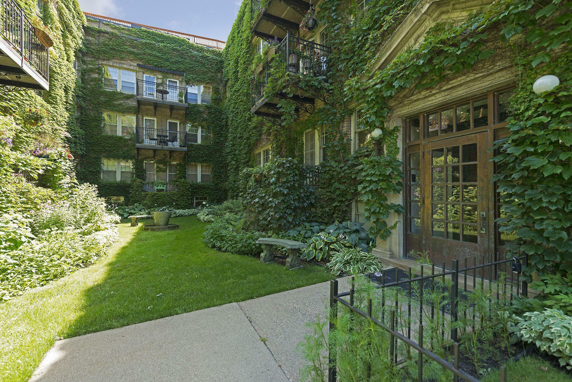Property Photo: 2521 Humboldt Avenue S 212 MN 55405