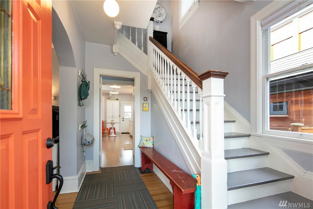 Property Photo:  1629 35th Ave  WA 98122 