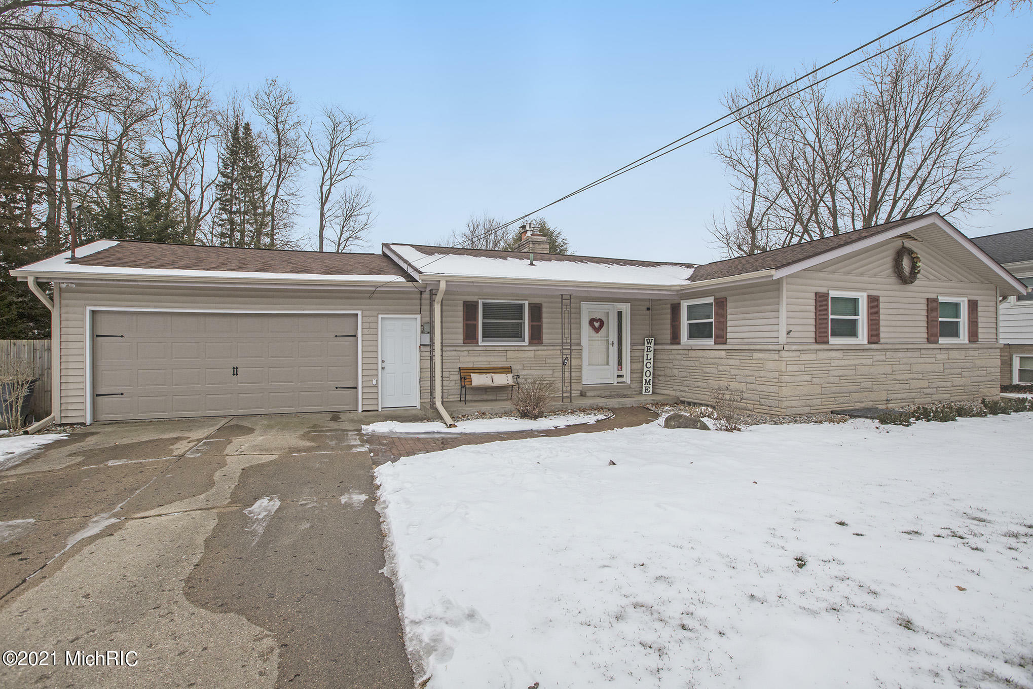 Property Photo:  614 Larkspur Avenue  MI 49002 