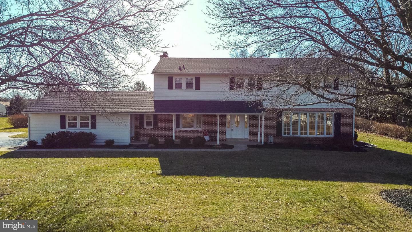 Property Photo:  1430 Stonebridge Circle  PA 19446 