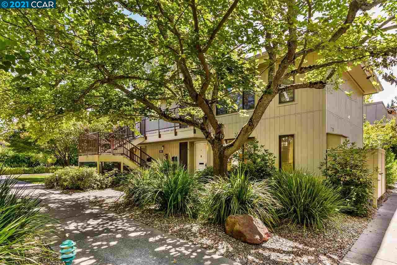 Property Photo: 1257 Singingwood Ct 4 CA 94595