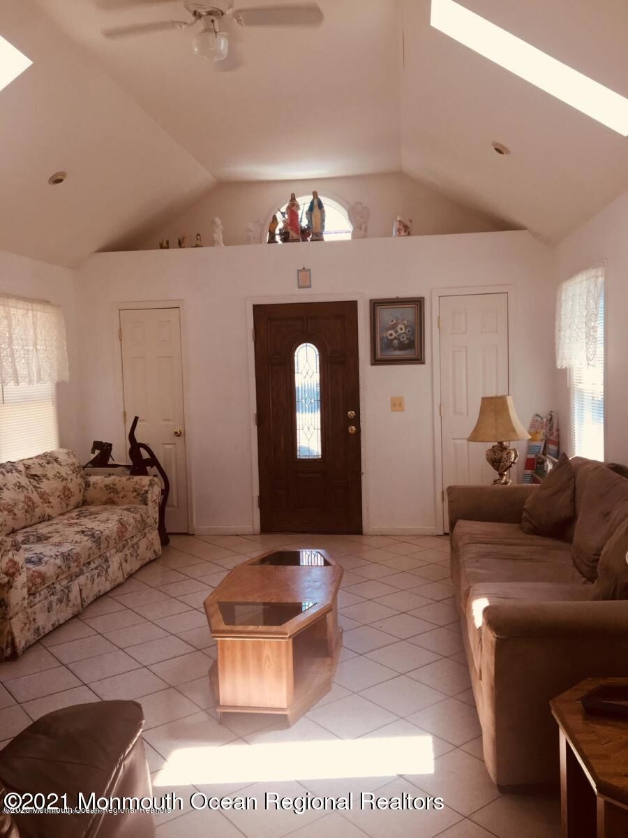Property Photo: 17 Danby Place NJ 08742