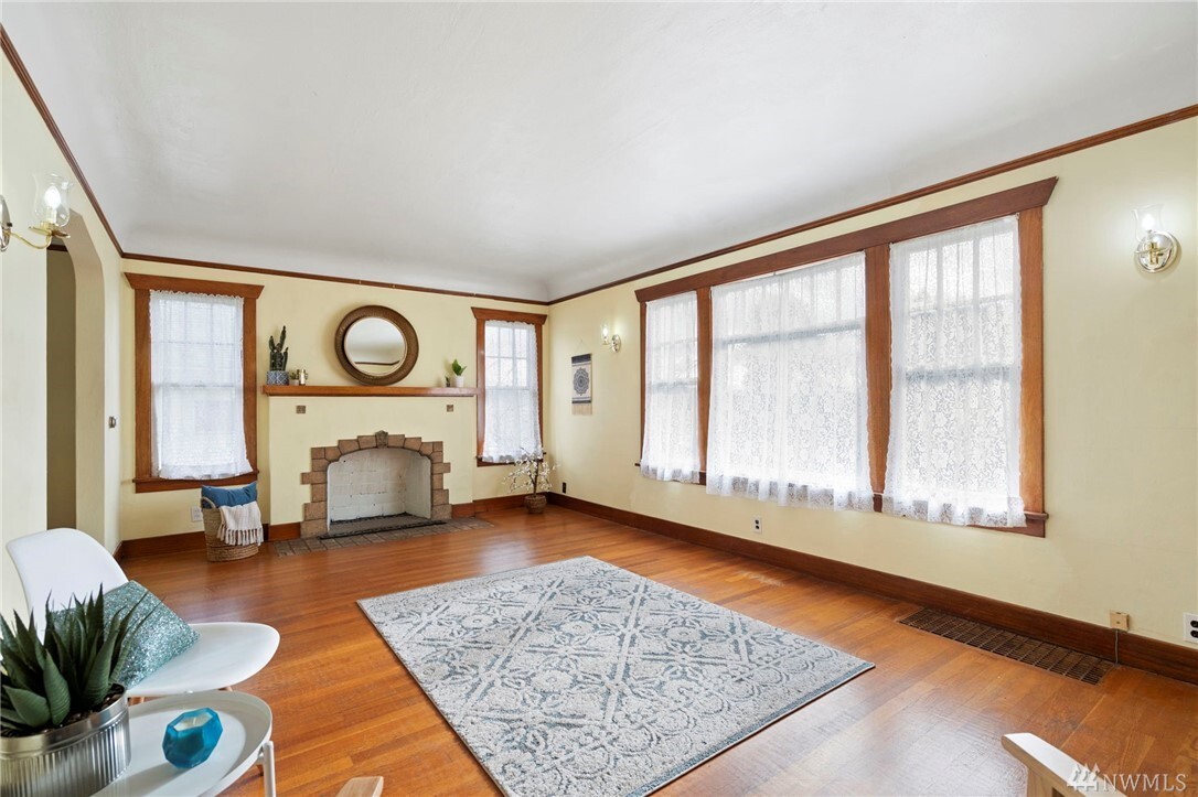 Property Photo: 1218 Gregory Wy WA 98337