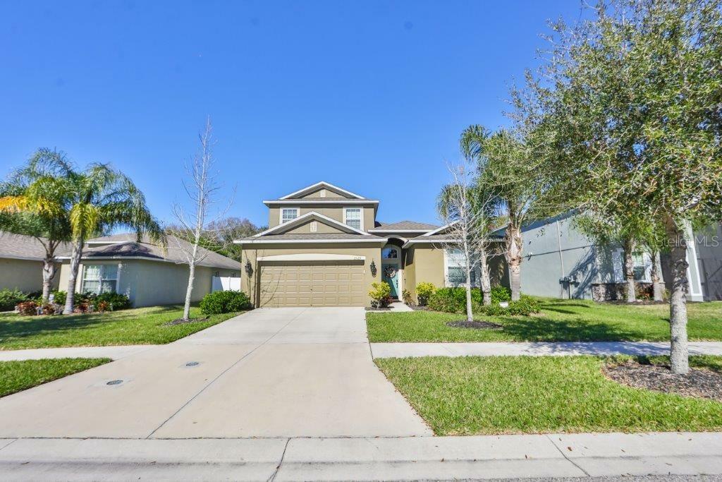 Property Photo:  2329 Dakota Rock Drive  FL 33570 