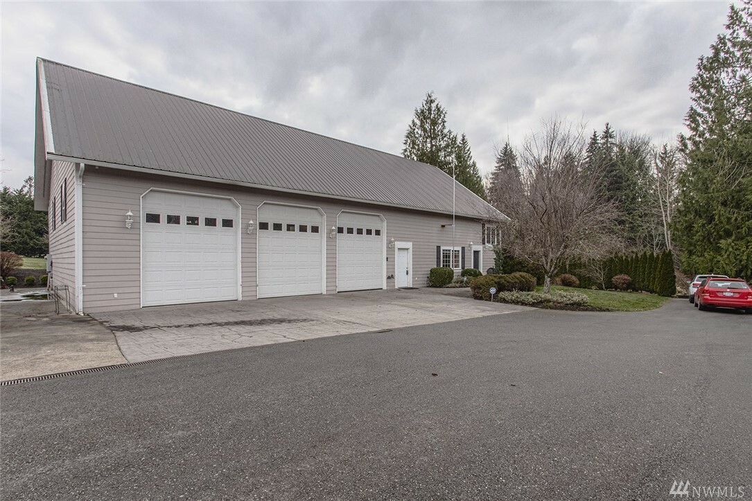 Property Photo: 6432 95th Ave NE WA 98258