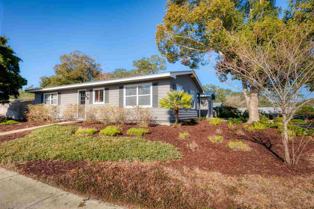 Property Photo:  941 Orca Cir  FL 32086 