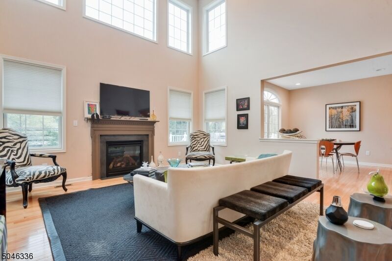 Property Photo:  43 Baxter Ln  NJ 07052 