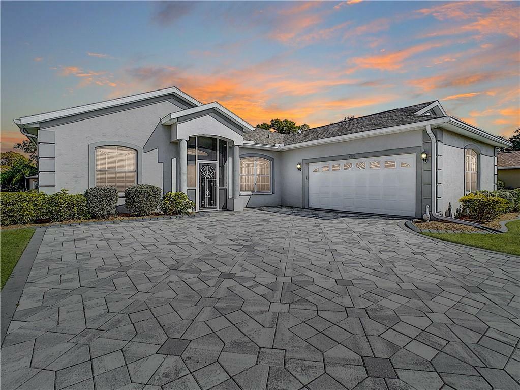 Property Photo:  4091 Green Tree Avenue  FL 34233 