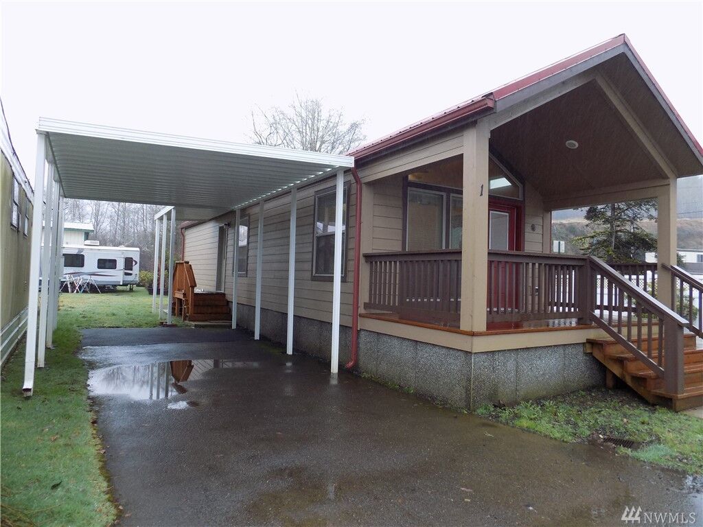 Property Photo:  168 US Hwy 101  WA 98550 