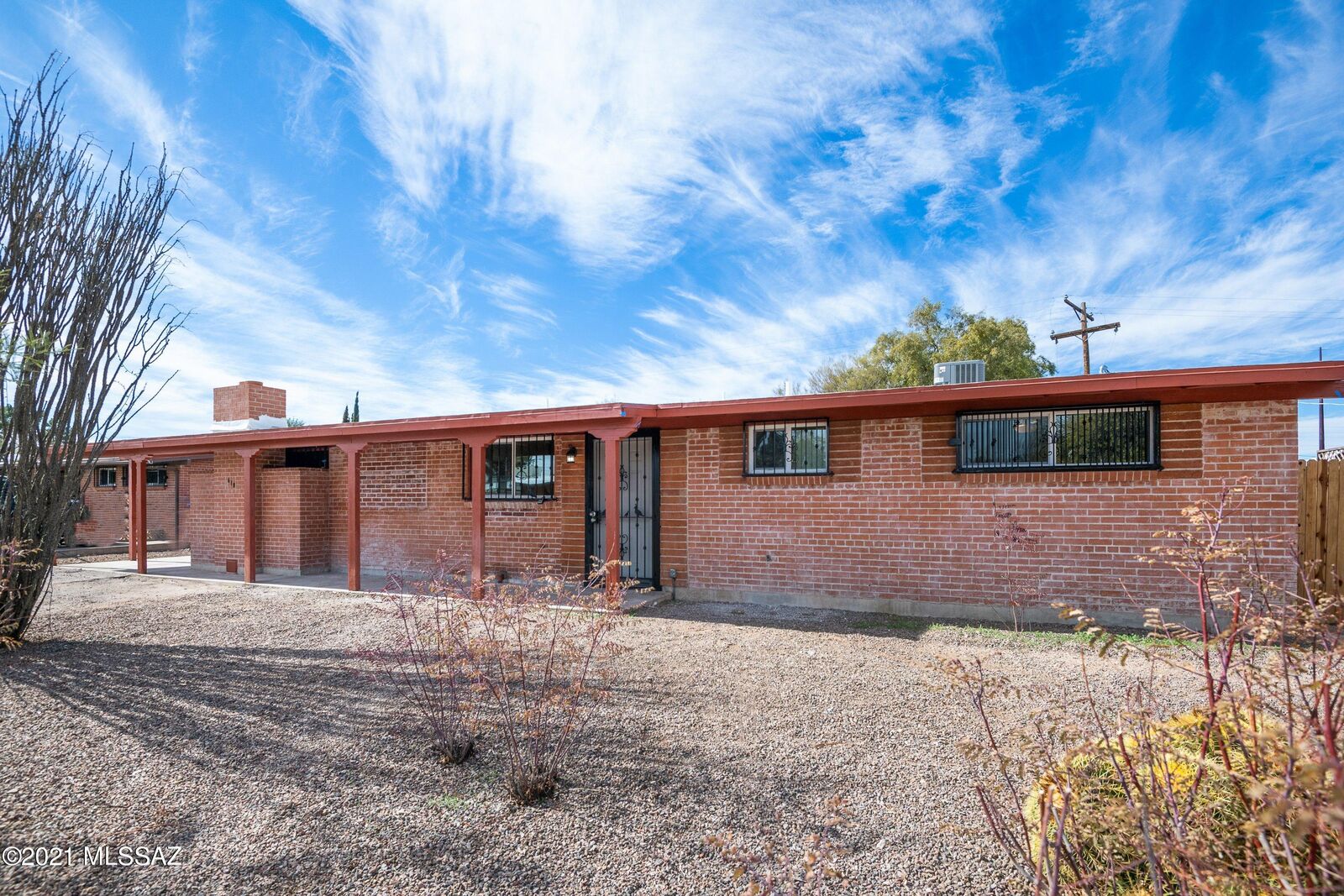 Property Photo: 610 S Marvin Avenue AZ 85710