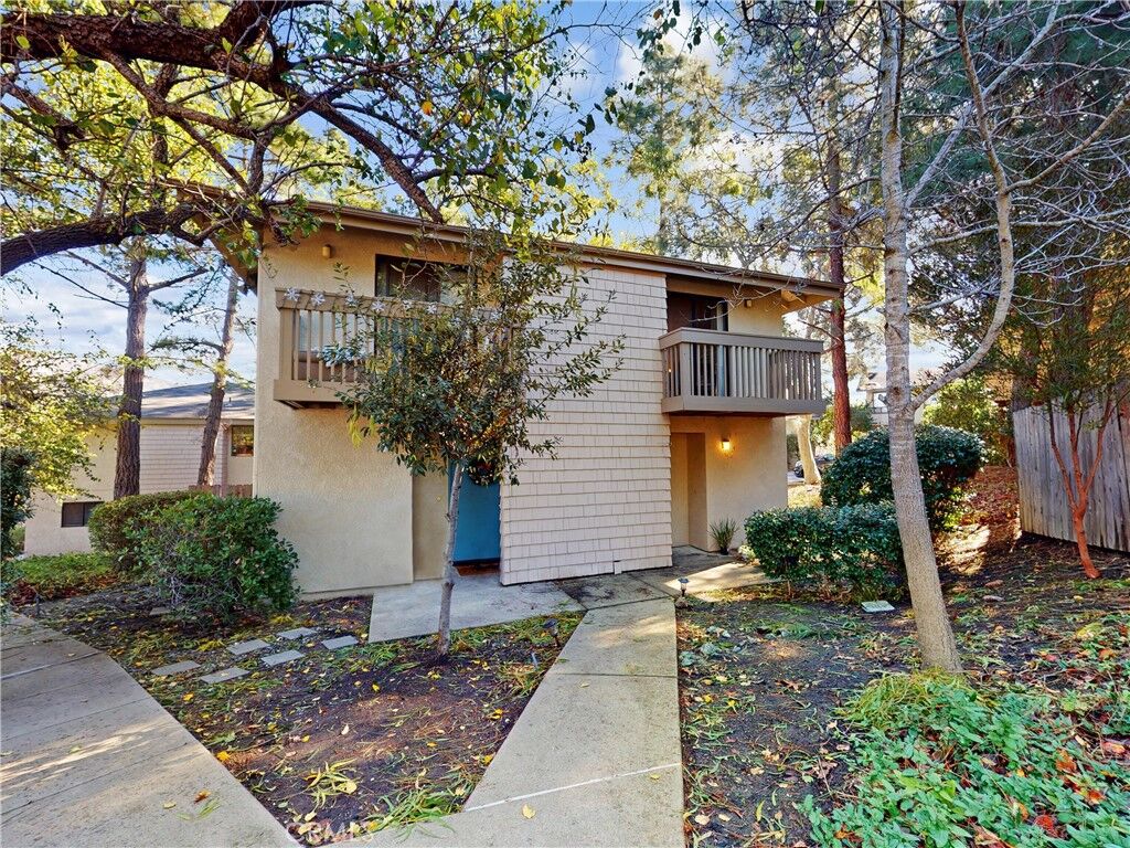 Property Photo:  2975 Rockview Place 8  CA 93401 