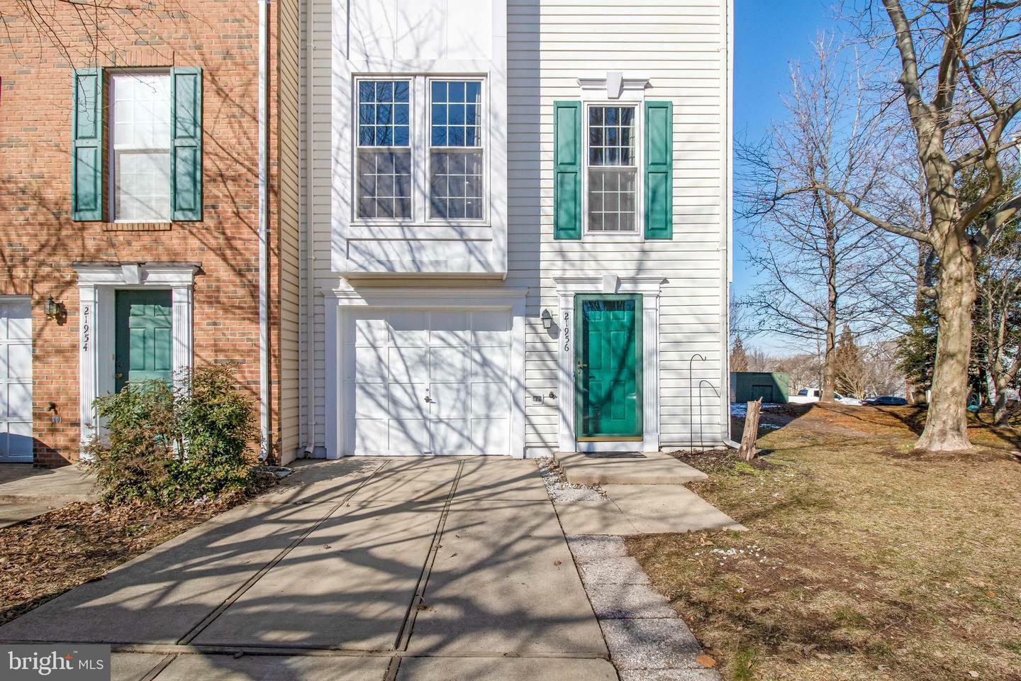 Property Photo:  21956 Box Car Square  VA 20166 