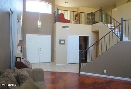 Property Photo:  2902 E Windsong Drive  AZ 85048 