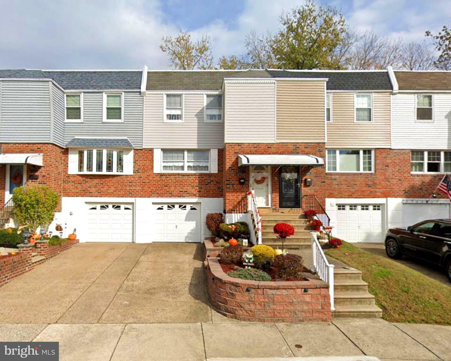 Property Photo:  4433 Deerpath Lane  PA 19154 