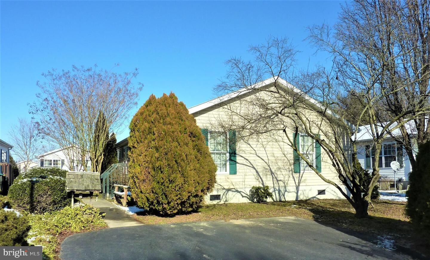 Property Photo:  738 Vinway Street 51  DE 19977 