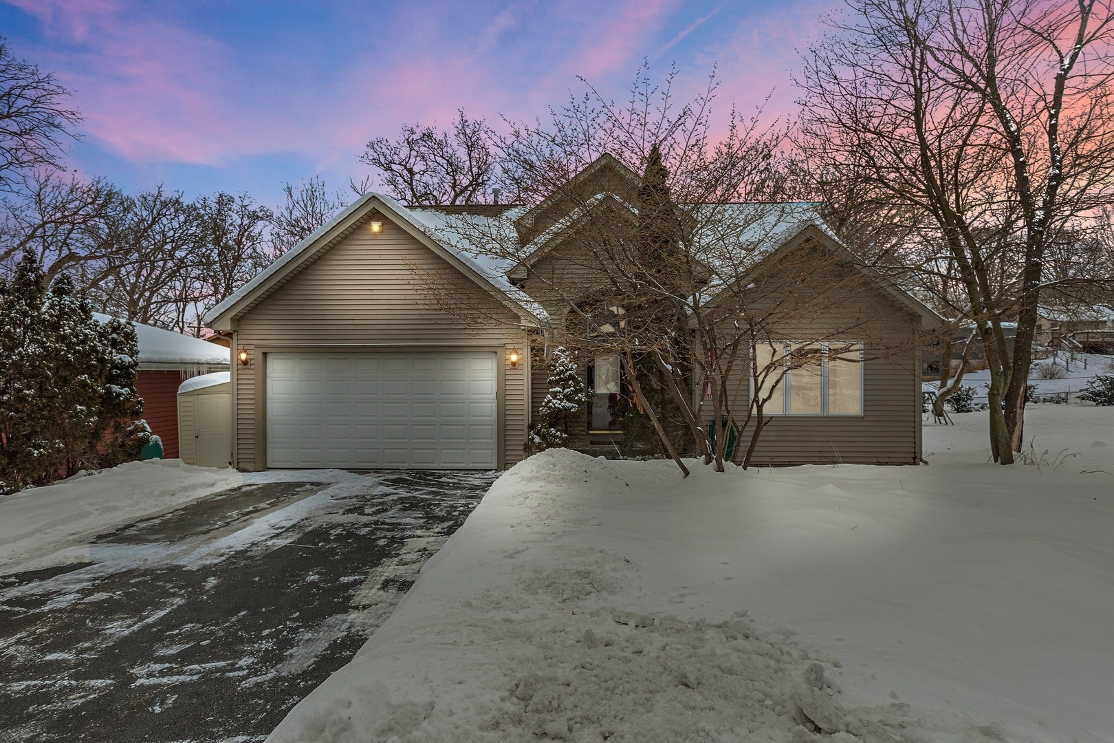 Property Photo:  217 Lakewood Drive  IL 60013 
