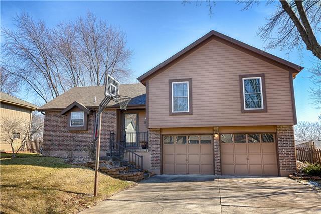 Property Photo: 1125 NE Pierce Place MO 64086