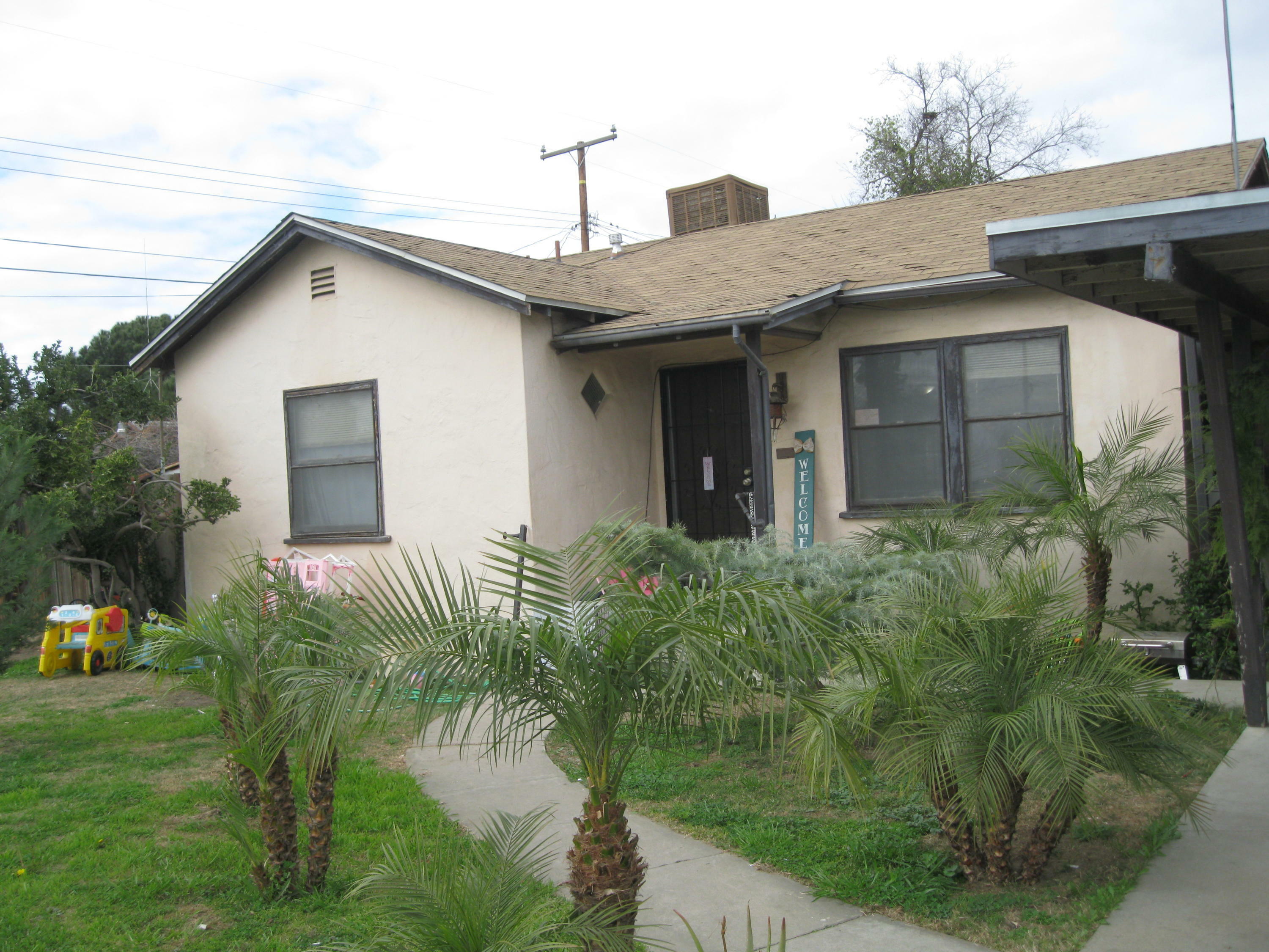 Property Photo:  1220 W Kern Avenue  CA 93274 