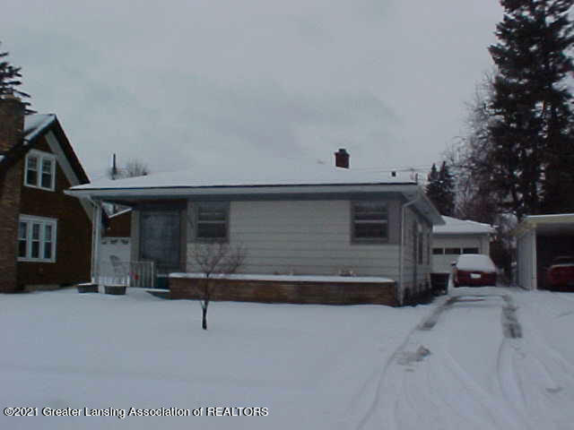 Property Photo:  2008 Sunnyside Avenue  MI 48910 