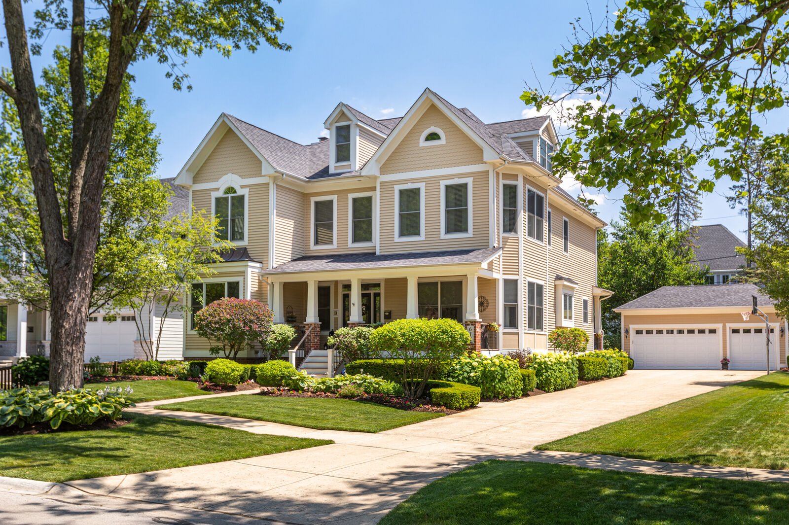 Property Photo:  614 Willow Road  IL 60540 