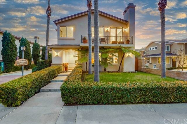 Property Photo:  265 Mesa Drive A  CA 92627 