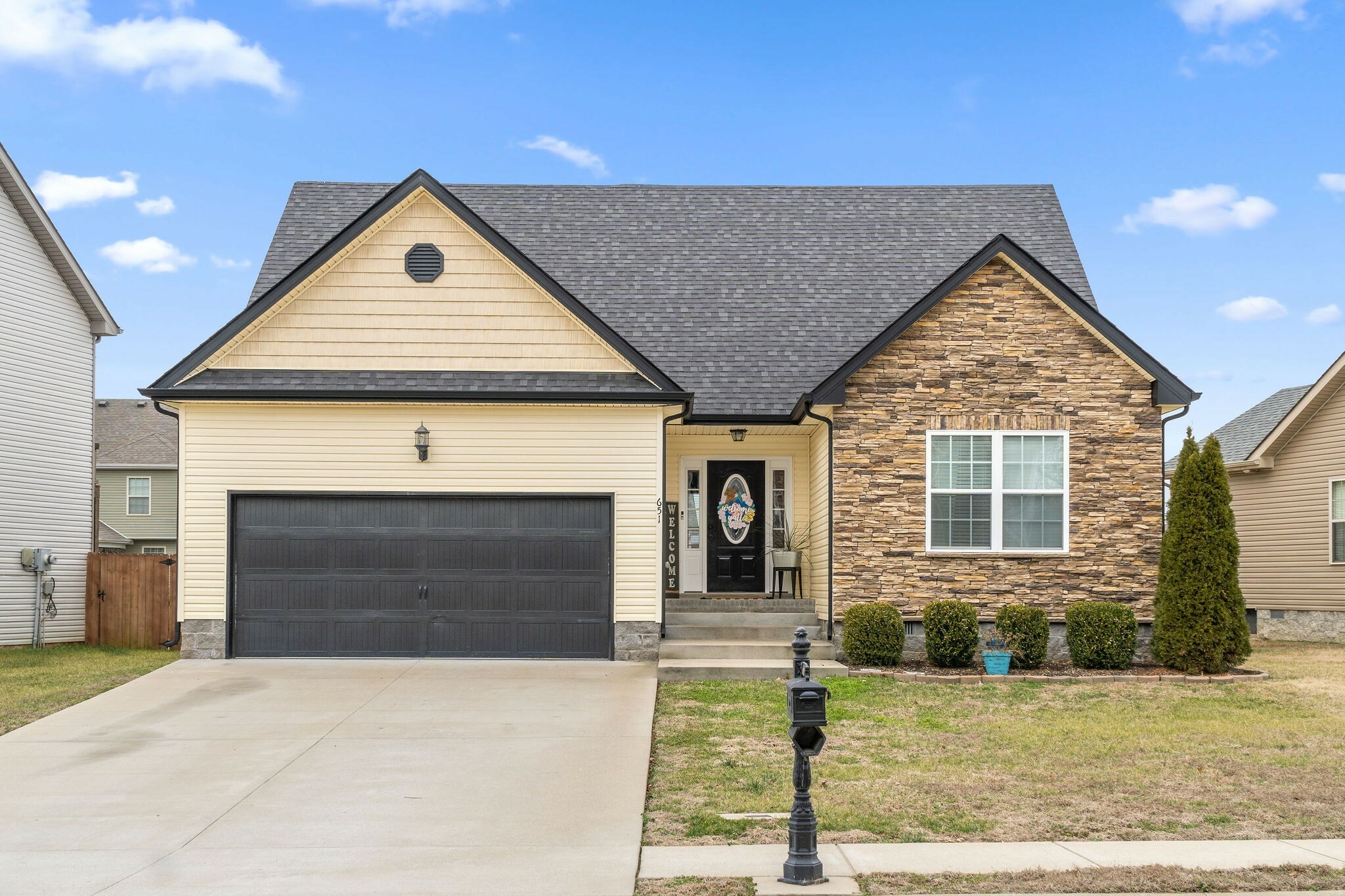 Property Photo: 651 Fox Hound Dr TN 37040
