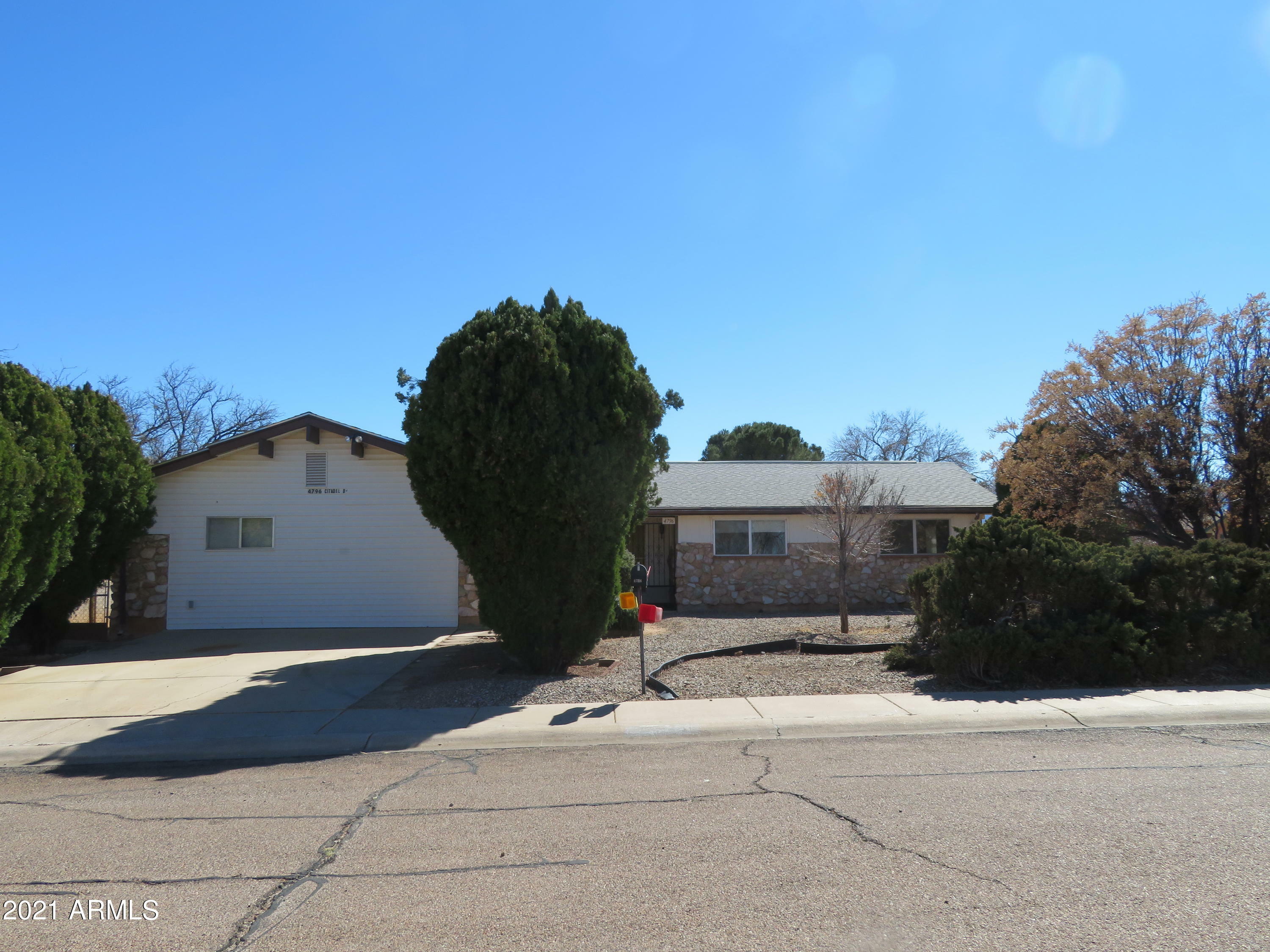 Property Photo: 4796 Citadel Drive AZ 85635