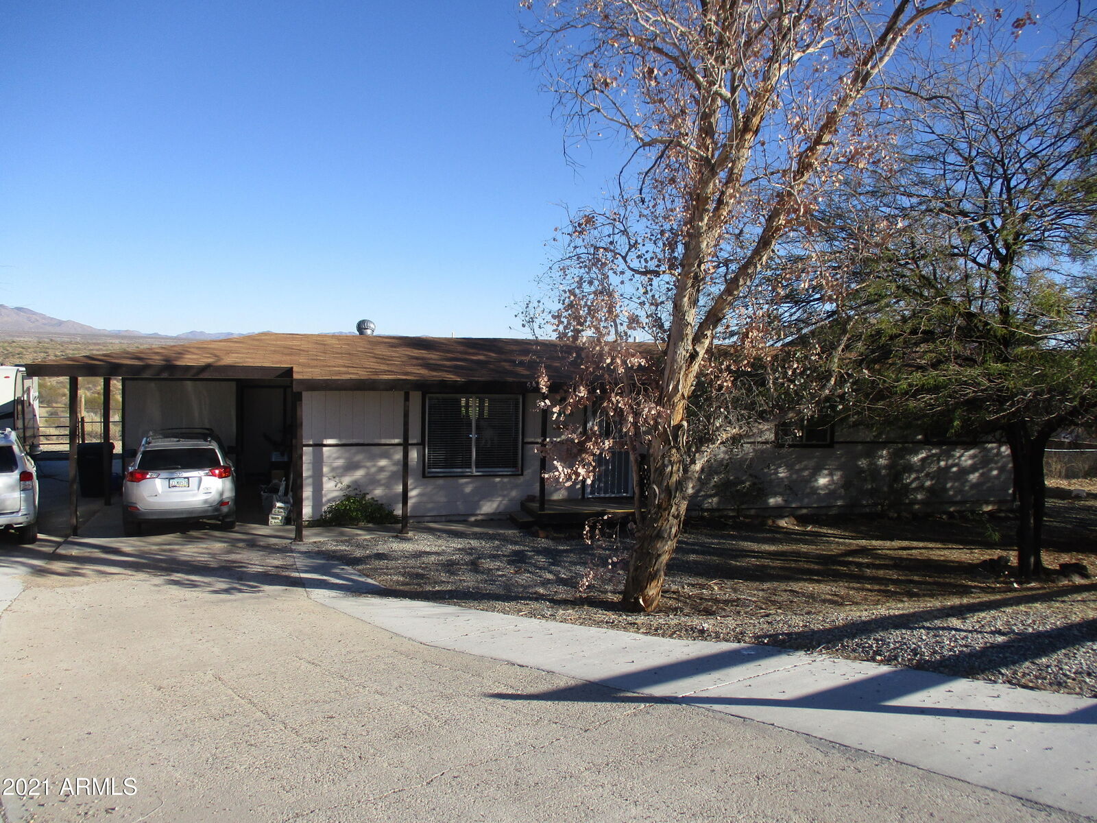 Property Photo: 27171 S Bennett Way AZ 85332