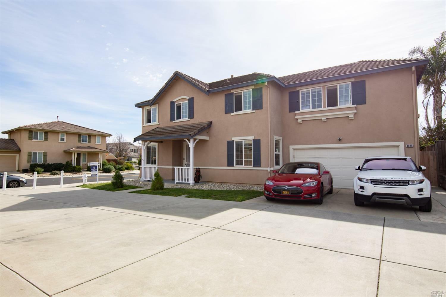 Property Photo:  1078 Barnsbury Court  CA 95687 