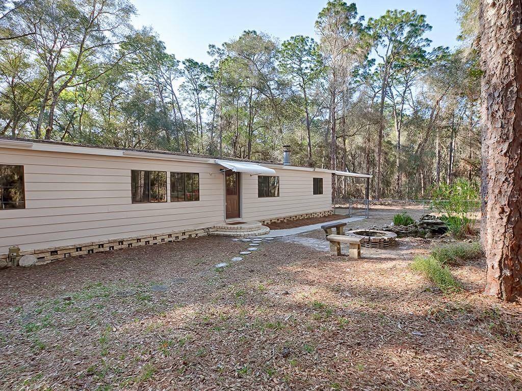 Property Photo:  2937 Edwards Road  FL 32159 