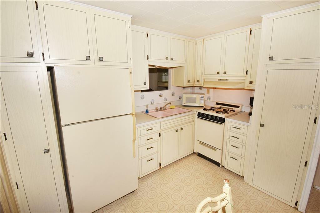 Property Photo:  1746 Old Elm Street  FL 34234 