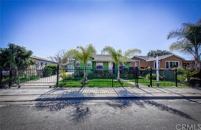 Property Photo: 540 W Peach Street CA 90222